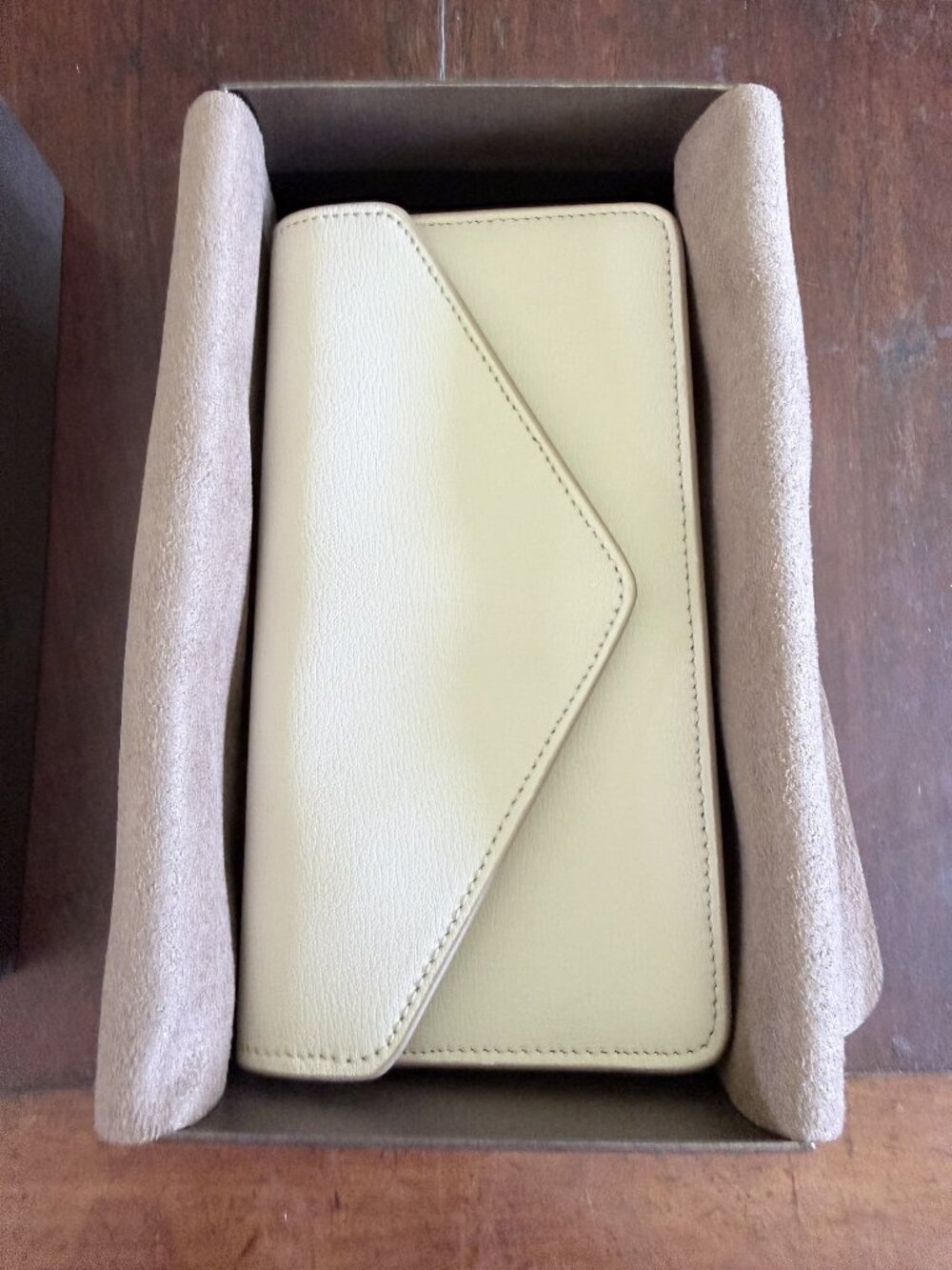 NWT Leatherology Willow Wallet Envelope Clutch Off White/Sand